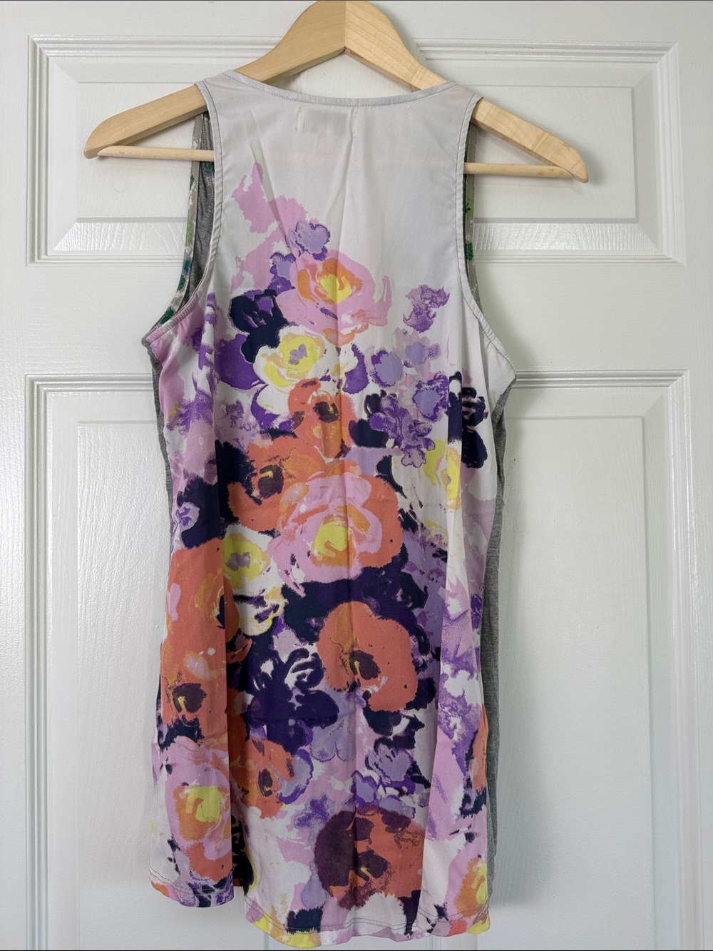 Porridge Gray Tank with Floral Center Panel and Colorful Hem XS